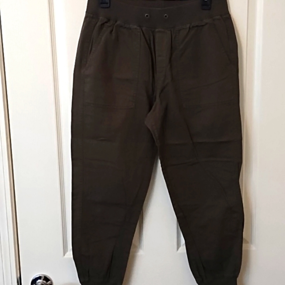 Gap size small cargo pants